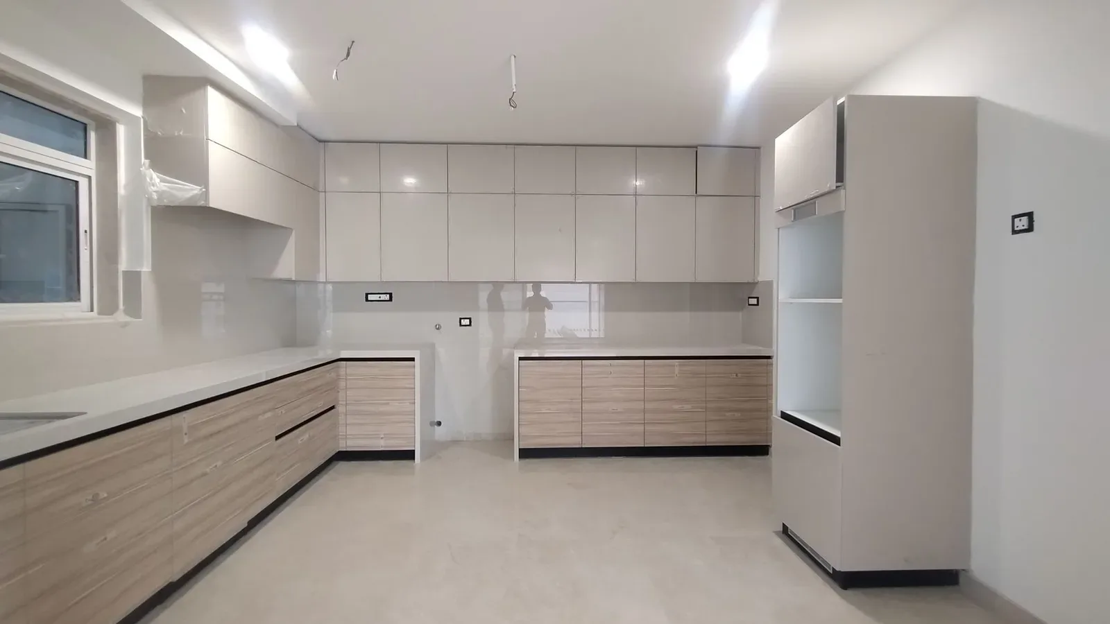 Ajmera Prive in Juhu, view 3