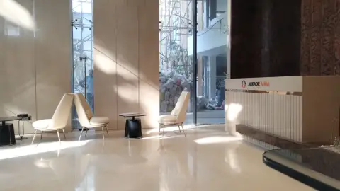 Arkade Aura in Santacruz West, view 3