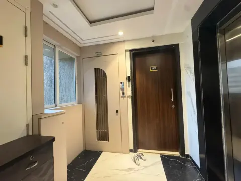 Dosti Oro 67 in Kandivali West, view 1