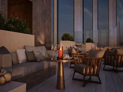 Four Seasons Private Residences in Worli, view 1