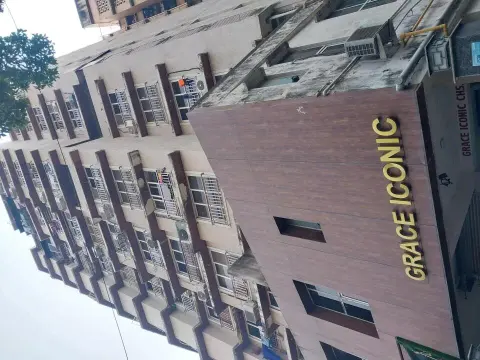 Grace Palacio in Khar West, view 1