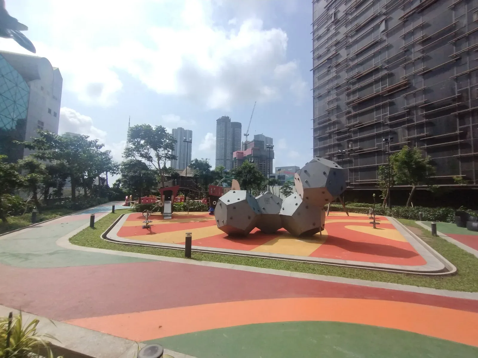 Lodha Park in Worli, view 4