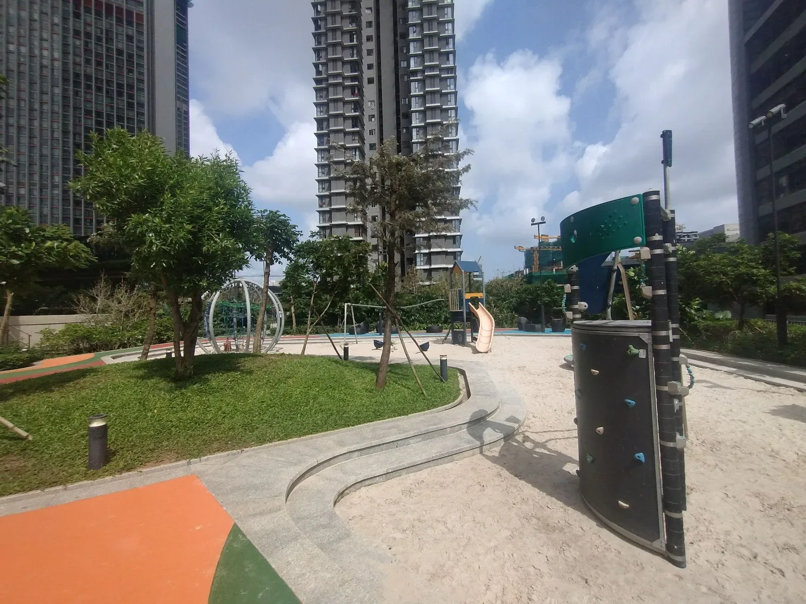 Lodha Park in Worli, view 5