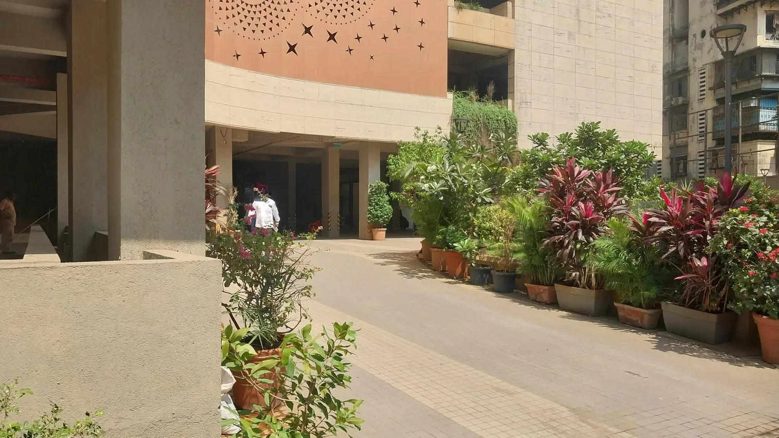 MJ Shah 81 Aureate in Bandra West, view 2