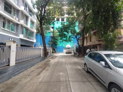Romell Asrava in Andheri West, view 1