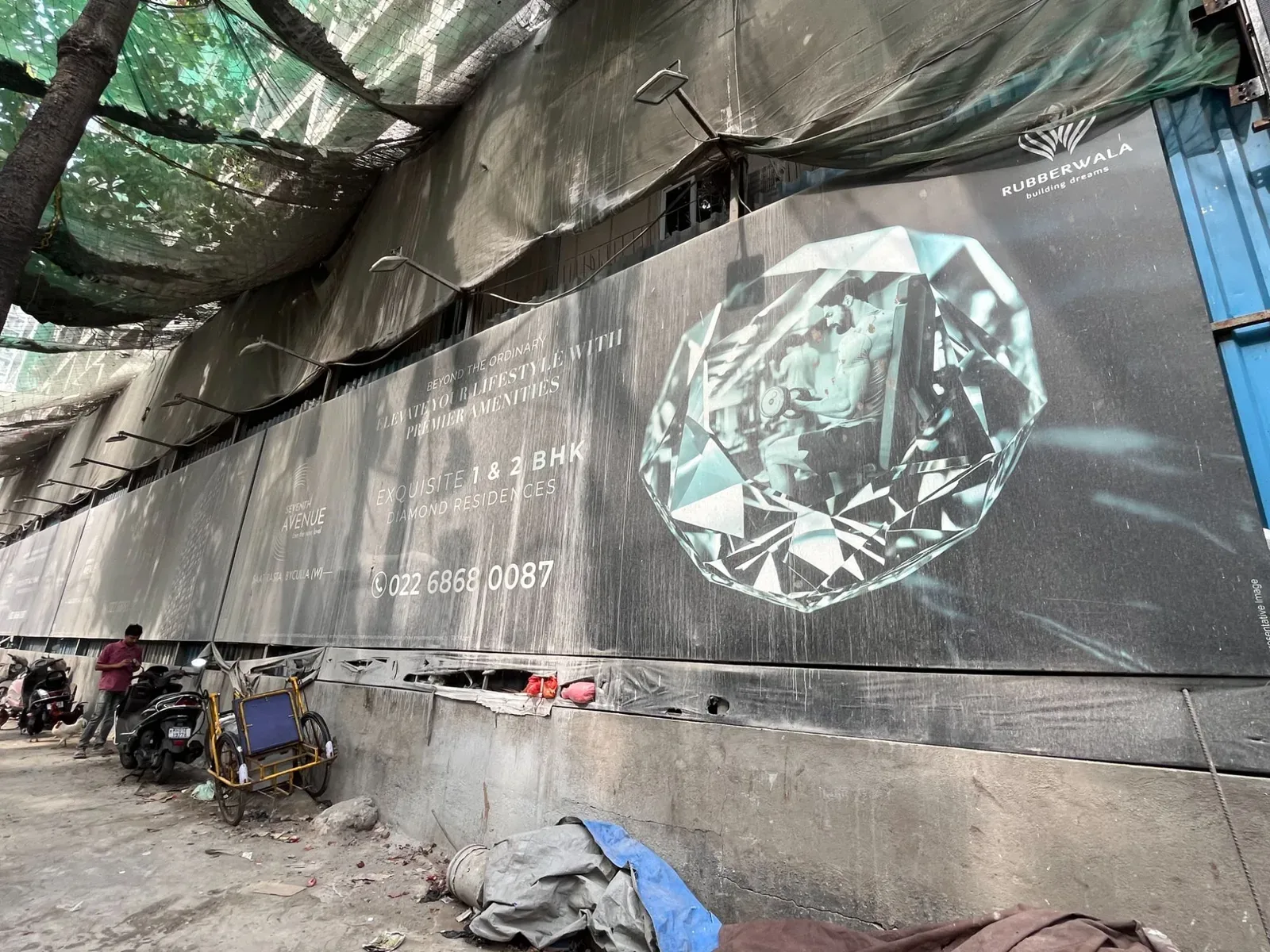 Rubberwala Seventh Avenue in Byculla, view 3